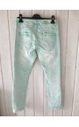 Pants med skrå knaplukning